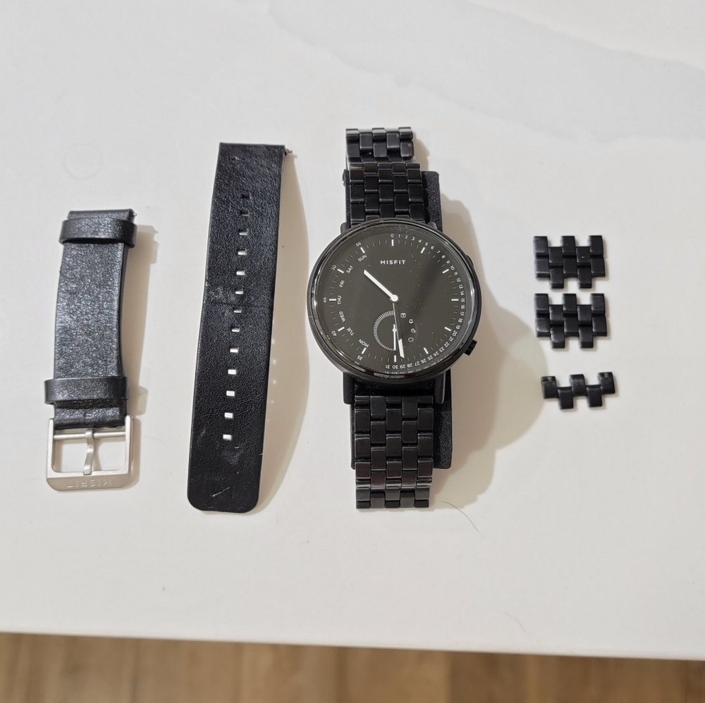 Misfit Command smartwatch w/ extra band